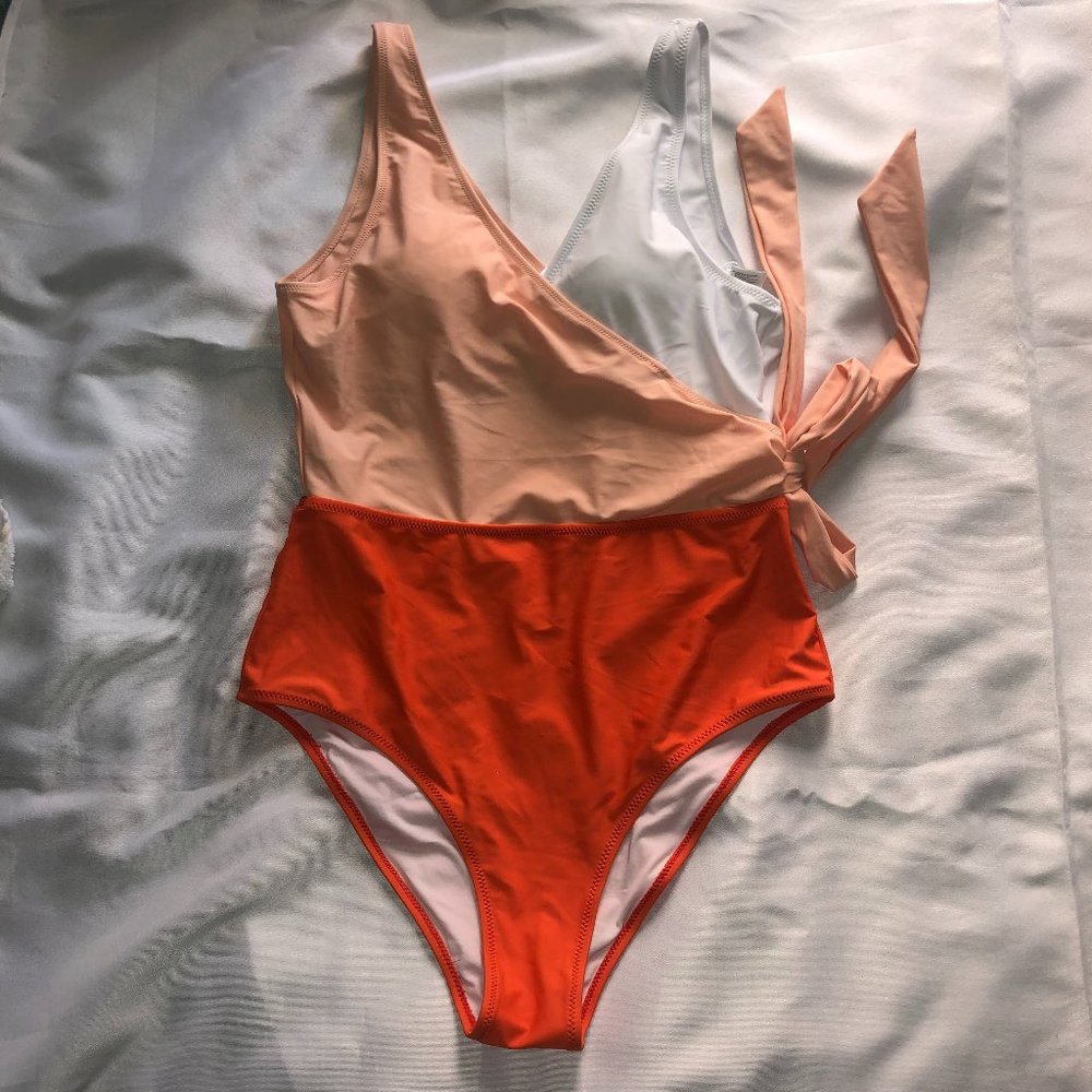 NWT CUPSHE Two Toned One Piece Swimsuit Size L